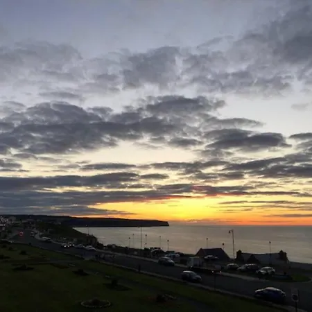 Royal View - 3 Bedroom Flat With Stunning Sea View Whitby