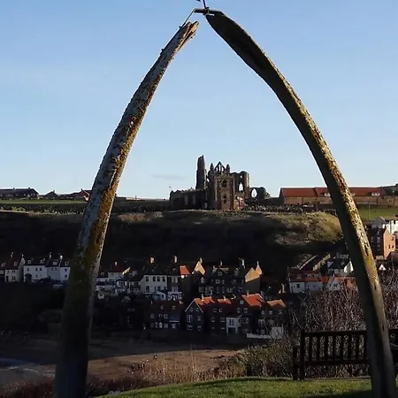Royal View - 3 Bedroom Flat With Stunning Sea View Whitby